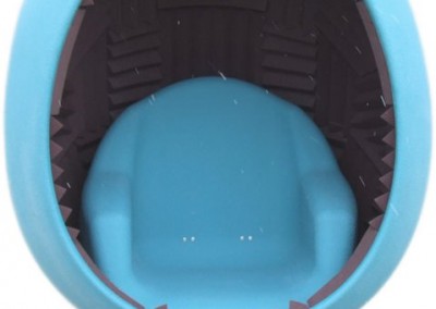customer-sound-egg-chair-3